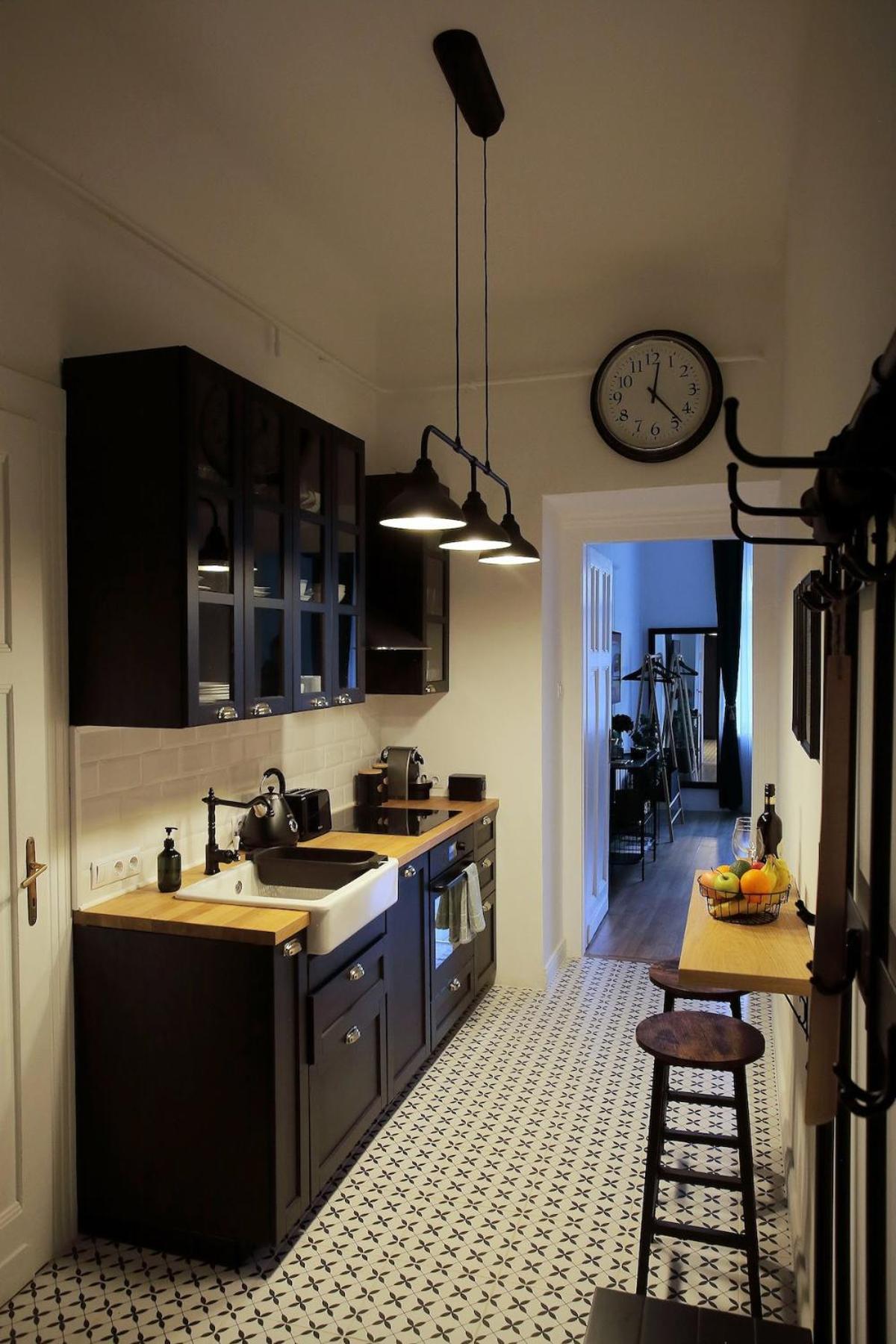 Greguss - Near M2 Metro Appartement